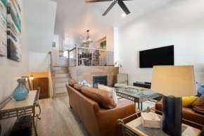 2 BDR Winter Point Close to Skiing Hiking and Town